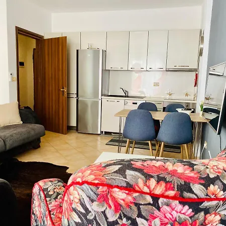 Family-friendly Next To Premium Hotel, * Golem (Tirana)