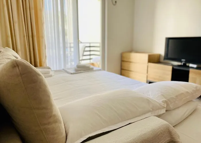 Family-friendly Next To Premium Hotel,