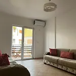Golem Premium Beach Apartments شقة *