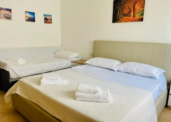 Golem Premium Beach Apartments 公寓 *