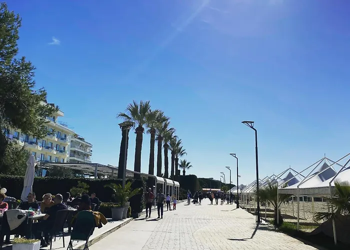 Golem Premium Beach Apartments *