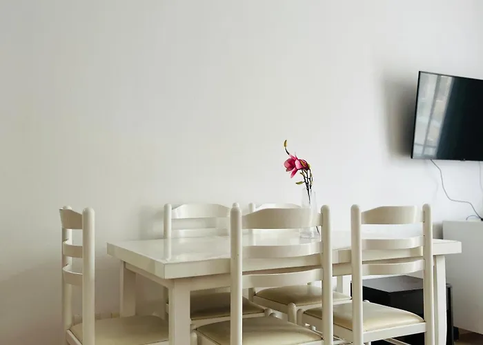 Golem Premium Beach Apartments 公寓 *